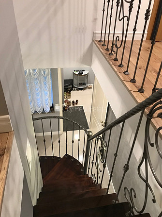 Renovēta māja, labiekārtota apzaļumota teritorija, iežogota teritorija, vieta vairākām Jūrmala - foto 17