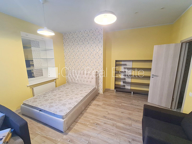 Jaunceltne, renovēta māja, ieeja no ielas, ir lifts, kāpņu telpa pēc kapitālā remonta, Rīga - foto 13