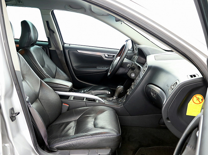 Volvo XC70 Summum ATM 2.4 D5 120kW Tallina - foto 6