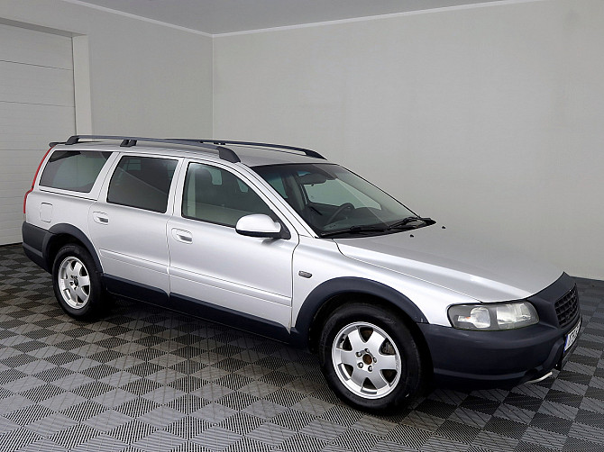 Volvo XC70 Summum ATM 2.4 D5 120kW Tallina - foto 1