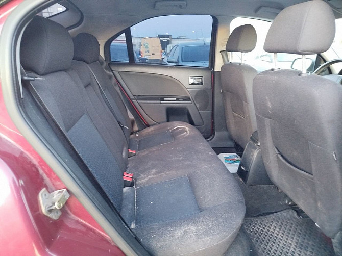 Ford Mondeo Facelift 1.8 81kW Tallina - foto 7