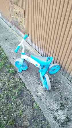 Pārdodu bērnu trīsriteni , ar saliekamiem un noņemamiem riteniem. Rīga