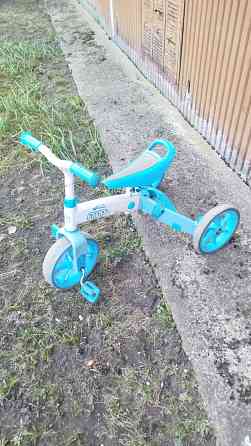 Pārdodu bērnu trīsriteni , ar saliekamiem un noņemamiem riteniem. Рига