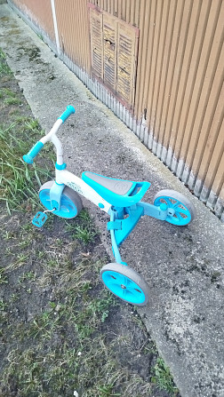 Pārdodu bērnu trīsriteni , ar saliekamiem un noņemamiem riteniem. Rīga - foto 3
