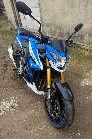 Pārdodu Suzuki GSR 750A ABS – MotoGP Edition (2016)
Pārdodu motociklu ļoti labā tehniskā un... Валмиера - изображение 2