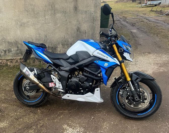 Pārdodu Suzuki GSR 750A ABS – MotoGP Edition (2016)
Pārdodu motociklu ļoti labā tehniskā un... Валмиера - изображение 1