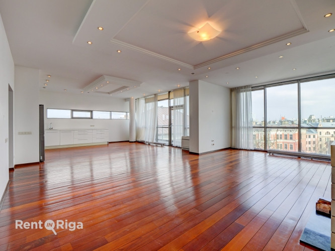 Предлагаем в аренду изысканную, светлую и просторную квартиру-лофт по одному из Рига - изображение 2