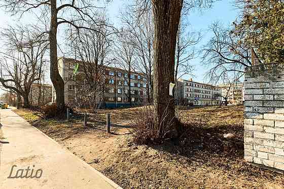 Izcils investīciju objekts klusā Rīgas rajonā.

Pārdošanā 1872 m zemes gabals privātai apbūvei vai i Rīga