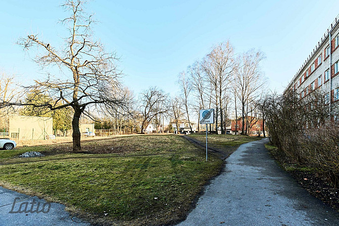 Izcils investīciju objekts klusā Rīgas rajonā.

Pārdošanā 1872 m zemes gabals privātai Rīga - foto 4