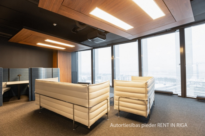 Ekskluzīvi labiekārtots un mēbelēts birojs Zunda Towers 13. stāvā.  Izsmalcināta darba vide Rīga - foto 9