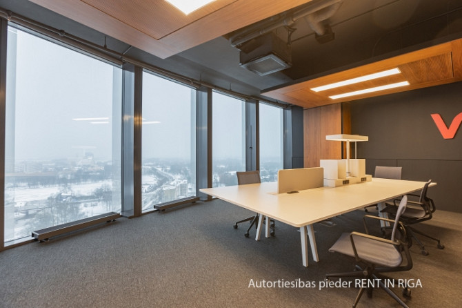 Ekskluzīvi labiekārtots un mēbelēts birojs Zunda Towers 13. stāvā.  Izsmalcināta darba vide Rīga - foto 6
