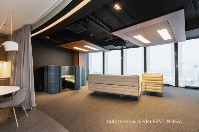 Ekskluzīvi labiekārtots un mēbelēts birojs Zunda Towers 13. stāvā.  Izsmalcināta darba vide Rīga - foto 8