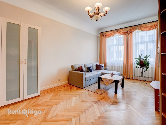 Izīrē plašu 3 istabu dzīvokli!  Dzīvoklis ir gaišs un mājīgs. un tajā visas 3 istabas ir Rīga - foto 8