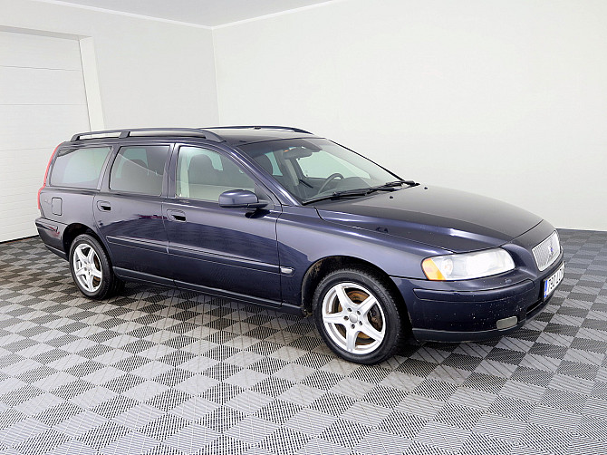 Volvo V70 Summum 4x4 AWD Facelift 2.4 D5 120kW Tallina - foto 1