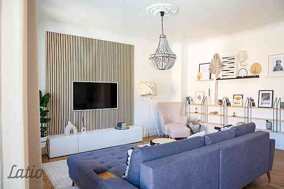 Izīrē izsmalcinātu 3 istabu dzīvokli Rīgas centrā  Avotu ielā.

Piedāvājumā elegants, plašs un gaumī Рига