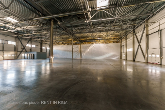 Noliktavas Daugavgrīvas ielā ar apkuri.  Fasādes ēka, ērta piekļuve no Daugavgrīvas un Rīga - foto 1