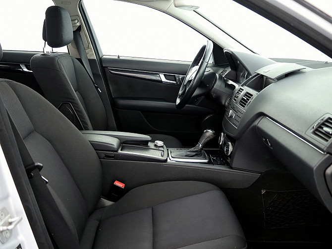 Mercedes-Benz C 220 Elegance ATM 2.1 CDI 125kW Таллин - изображение 6