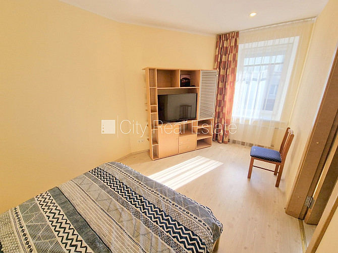 Pagalma ēka, renovēta māja, labiekārtots apzaļumots pagalms, slēgta teritorija, iespēja Rīga - foto 17