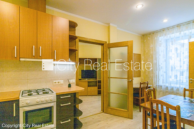 Pagalma ēka, renovēta māja, labiekārtots apzaļumots pagalms, slēgta teritorija, iespēja Rīga - foto 5