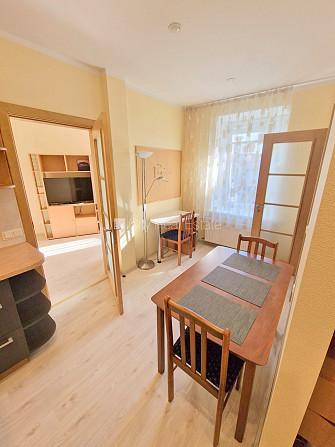 Pagalma ēka, renovēta māja, labiekārtots apzaļumots pagalms, slēgta teritorija, iespēja Rīga - foto 9