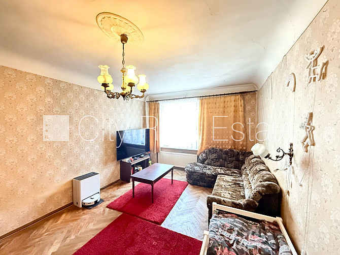 Fasādes māja, renovēta māja, labiekārtota apzaļumota teritorija, slēgts pagalms, ieeja no Rīga - foto 3