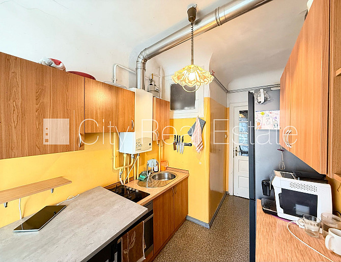 Fasādes māja, renovēta māja, labiekārtota apzaļumota teritorija, slēgts pagalms, ieeja no Rīga - foto 7