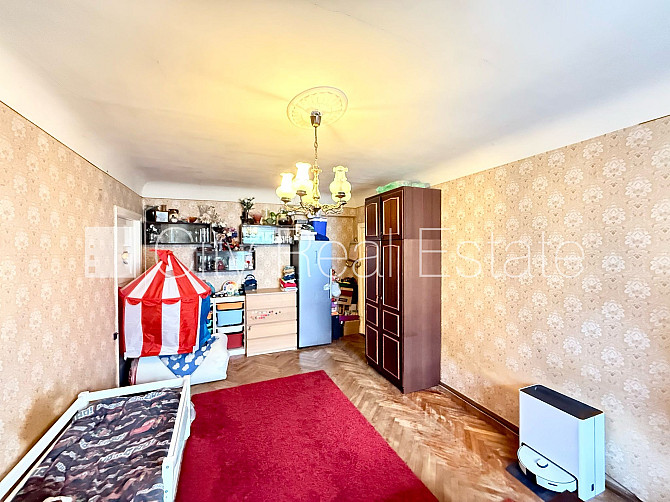 Fasādes māja, renovēta māja, labiekārtota apzaļumota teritorija, slēgts pagalms, ieeja no Rīga - foto 5