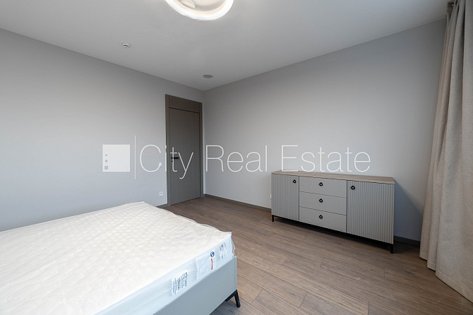 Privātmāja, jaunceltne, labiekārtota apzaļumota teritorija, iežogota teritorija ar metāla Jūrmala - foto 20