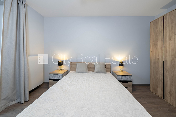 Privātmāja, jaunceltne, labiekārtota apzaļumota teritorija, iežogota teritorija ar metāla Jūrmala - foto 8