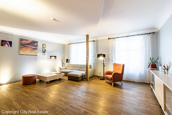 Фасадный дом, реновированный дом, вход с улицы, лифт, лестничная клетка после Рига - изображение 2