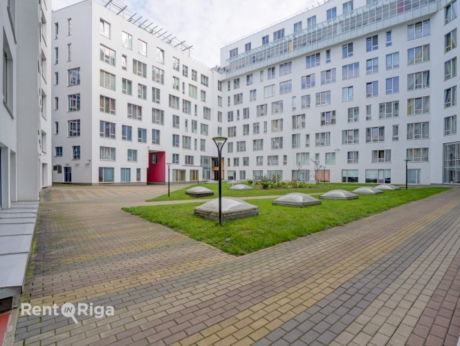 В жилом комплексе "Centra Namās" сдается в аренду 4-комнатная квартира с подземным Рига - изображение 11