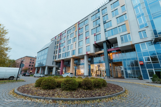 Tiek izīrēts 4-istabu dzīvoklis 