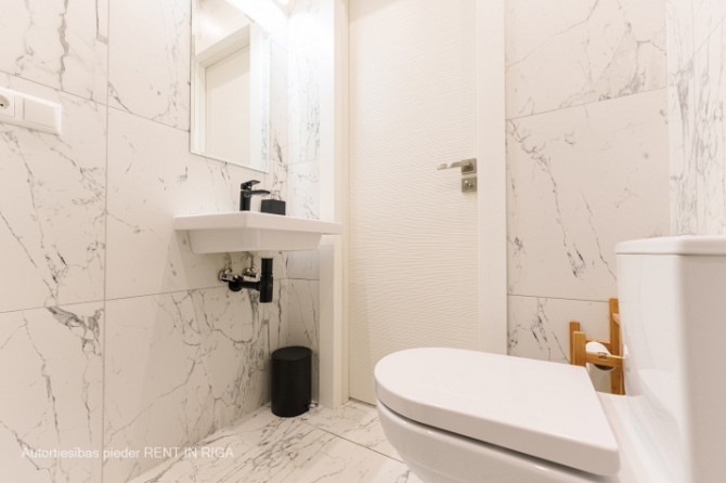 Новый, полностью меблированный апартамент.  Проект Ezera SOLO расположен в тихом и Рига - изображение 9