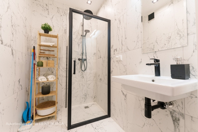 Новый, полностью меблированный апартамент.  Проект Ezera SOLO расположен в тихом и Рига - изображение 7