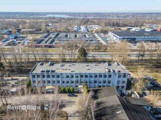 Продаётся трёхэтажное здание с территорией по адресу ул. Латгалес 433H, Рига. Рига