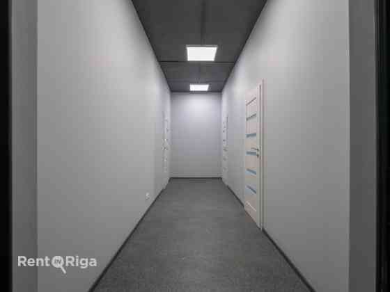 Предлагаем в аренду офисные помещения в бизнес-парке Dambis, ул. Уриекстес 1, Рига. Рига