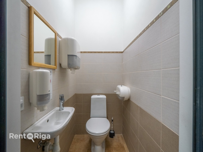 Piedāvājam nomai biroja telpas Biznesa parkā Dambis, Uriekstes ielā 1, Rīgā.  Birojs ir Rīga - foto 9