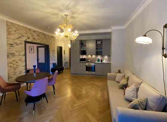 Сдается в аренду светлая, солнечная, уютная 2-комнатная квартира с террасой (13 м2) в Rīga