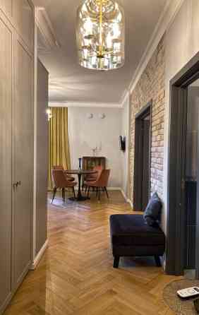 Сдается в аренду светлая, солнечная, уютная 2-комнатная квартира с террасой (13 м2) в Rīga