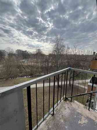 Pārdodu 3 istabu dzīvokli Juglā, Juglas ielā 5 Tiek piedāvāts gaišs un funkcionāli ērts 3 istabu... Rīga