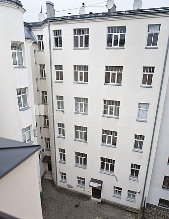 Projekts - Palisade, fasādes māja, restaurēta māja, mansards, ir lifts, kāpņu telpa pēc Rīga - foto 15