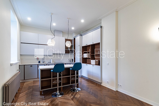 Fasādes māja, renovēta māja, ieeja no ielas, logi vērsti uz ielas pusi, istabas izolētas 2 Rīga - foto 15