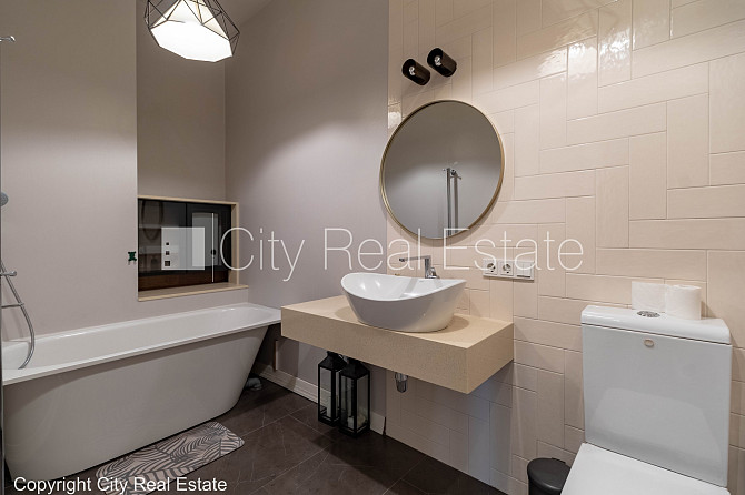 Fasādes māja, renovēta māja, ieeja no ielas, logi vērsti uz ielas pusi, istabas izolētas 2 Rīga - foto 19