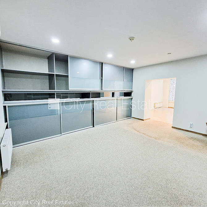 Fasādes māja, viena kvadrātmetra apsaimniekošanas maksa mēnesī  0,38 EUR, ieeja no ielas, Rīga - foto 8