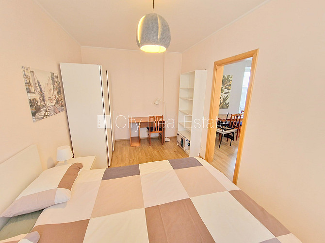 Fasādes māja, renovēta māja, slēgta teritorija, iespēja nomāt autostāvvietu, kāpņu telpa Rīga - foto 14