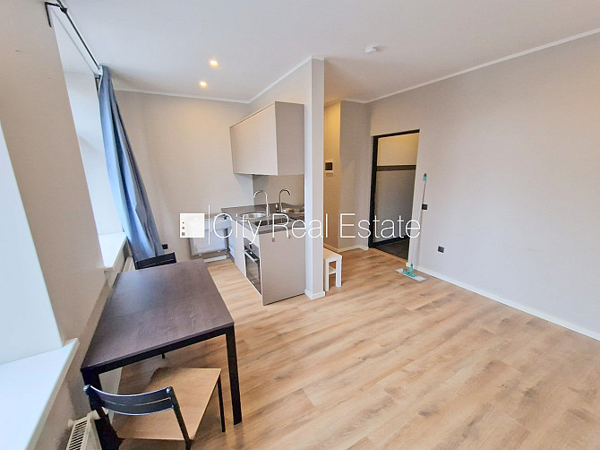 Fasādes māja, renovēta māja, slēgts pagalms, ieeja no ielas un pagalma, kāpņu telpa pēc Rīga - foto 10