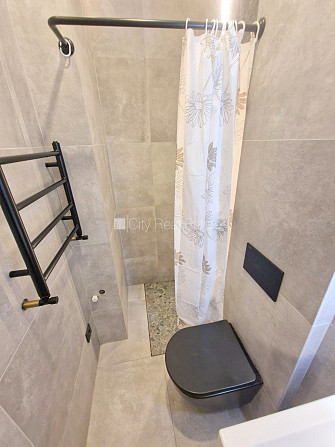 Фасадный дом, реновированный дом, закрытый двор, охраняемая территория, вход с Рига - изображение 13