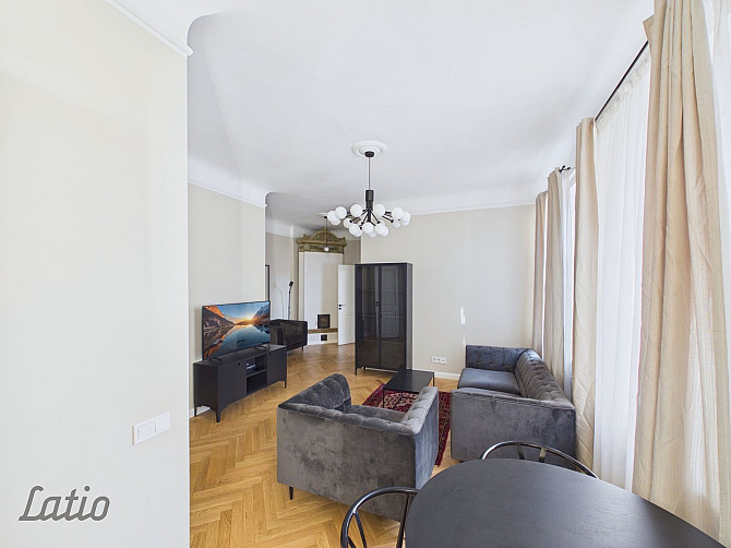 Izīrē gaumīgu un gaišu 3-istabu dzīvokli Rīgas centrā, Stabu ielā. 

Ļoti laba Rīga - foto 4