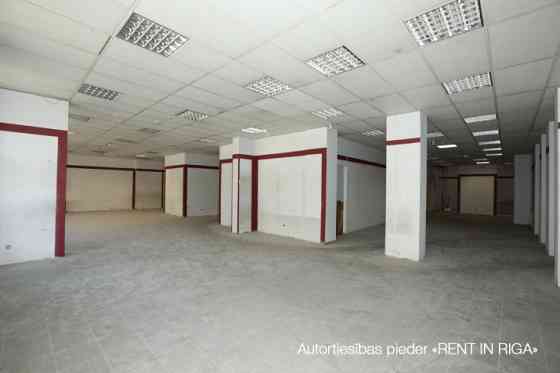 Офисные помещения в районе ТЦ Origo.  2-й этаж. Вход в здание со стороны фасада Рига