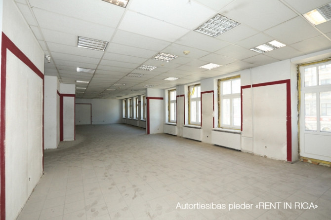Офисные помещения в районе ТЦ Origo.  2-й этаж. Вход в здание со стороны фасада Рига - изображение 7